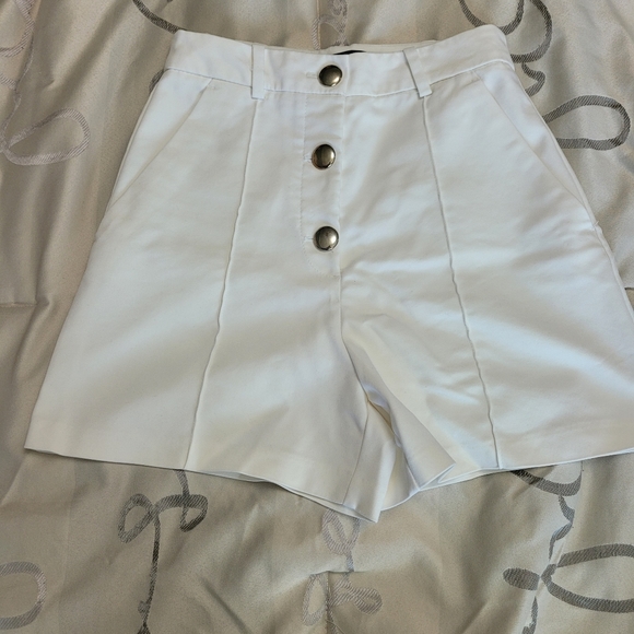 9 shorts and 1 skirt - Picture 1 of 10